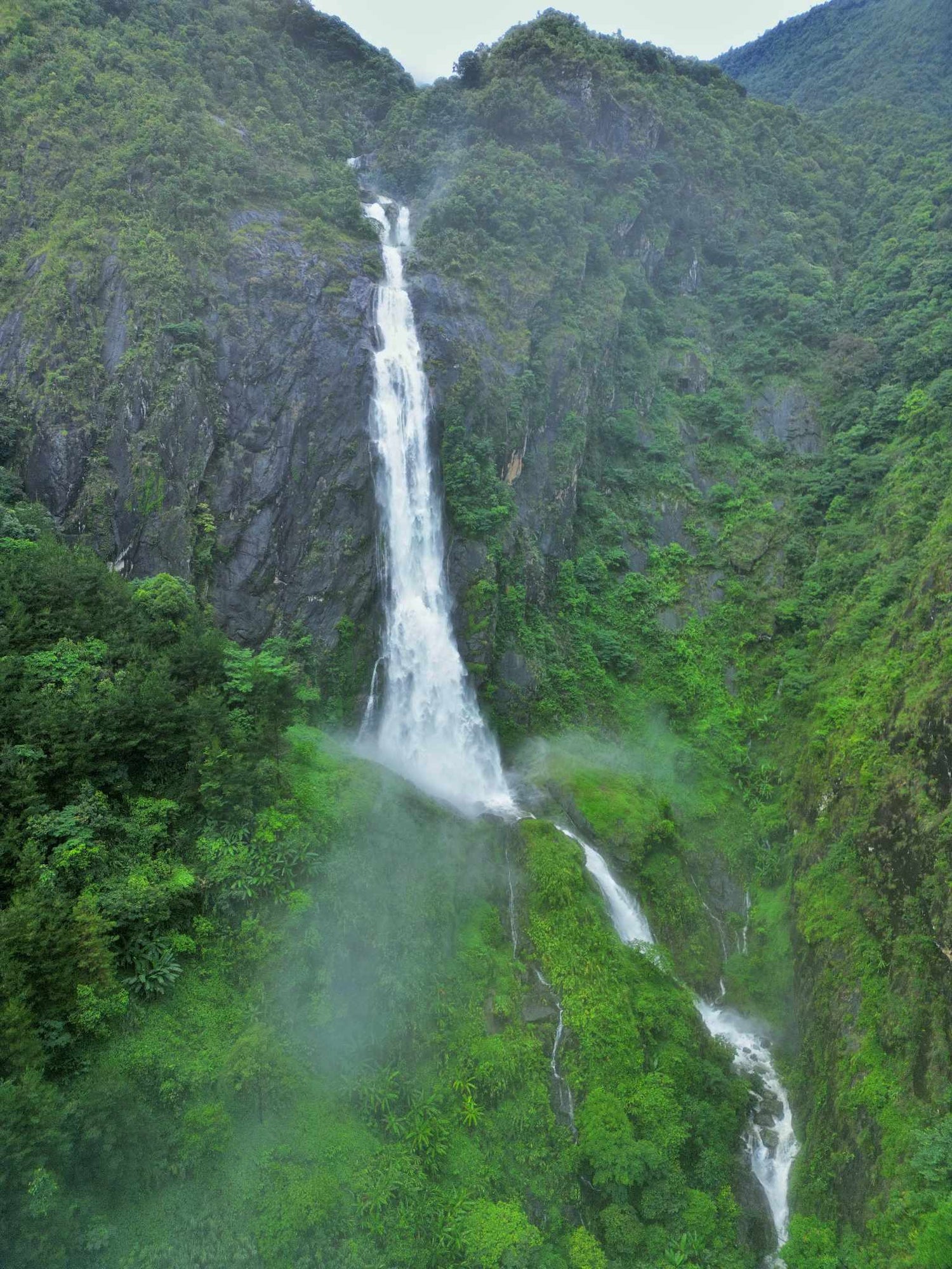 10 Best Waterfalls in Vietnam ...