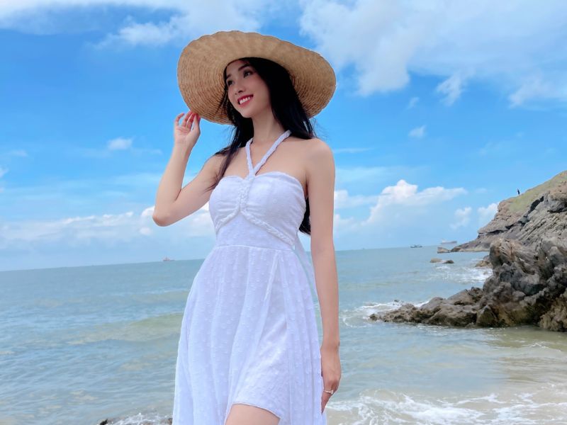 Beach Fashion: Simple, Comfortable, and Stylish