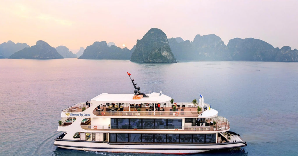 1D - HALONG BAY:  HALONG BAY ON CRUISE (5-STAR CRUISE)