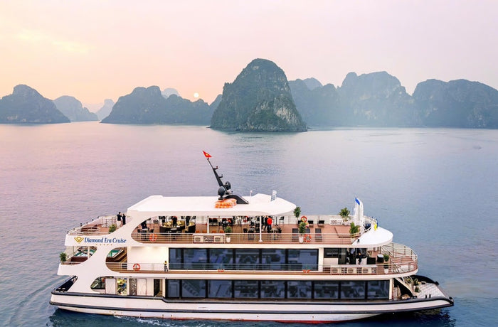1D - HALONG BAY:  HALONG BAY ON CRUISE (5-STAR CRUISE)