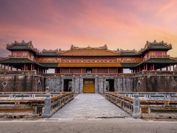 1D - HUE IMPERIAL CITY – THIEN MU PAGODA KHAI DINH TOMB – HAI VAN TUNNEL ROUTE