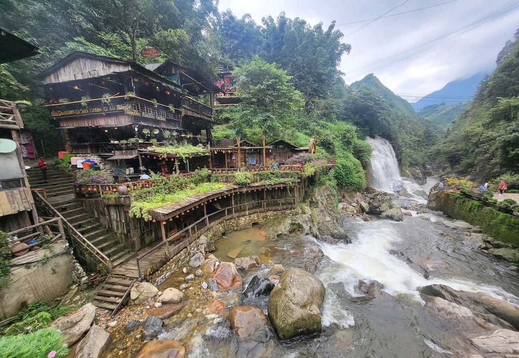 2D2N-SAPA:  SAPA-CAT CAT/ TA VAN–O QUY HO PASS RONG MAY GLASS BRIDGE