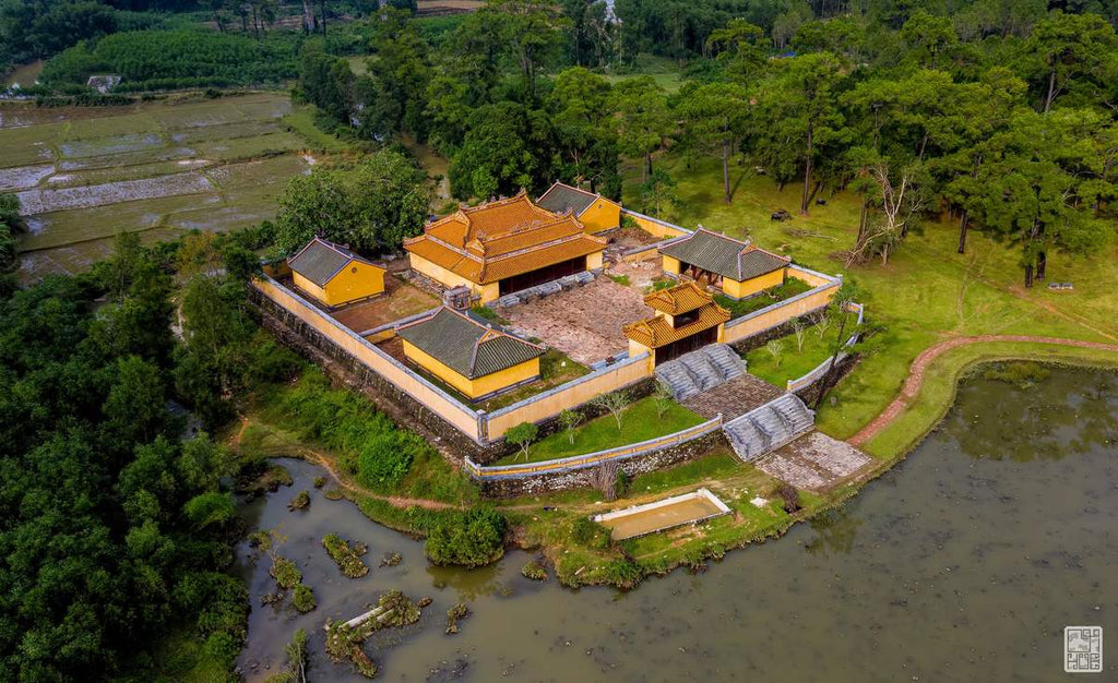 1D - HUE IMPERIAL CITY – THIEN MU PAGODA KHAI DINH TOMB – HAI VAN TUNNEL ROUTE