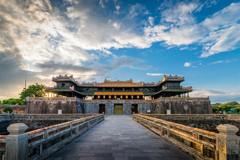 1D - HUE IMPERIAL CITY – THIEN MU PAGODA KHAI DINH TOMB – HAI VAN TUNNEL ROUTE