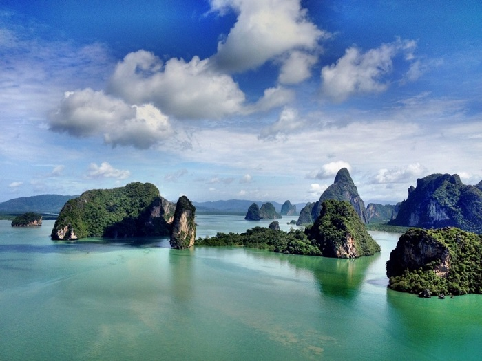 1D - HALONG BAY:  HALONG BAY ON CRUISE