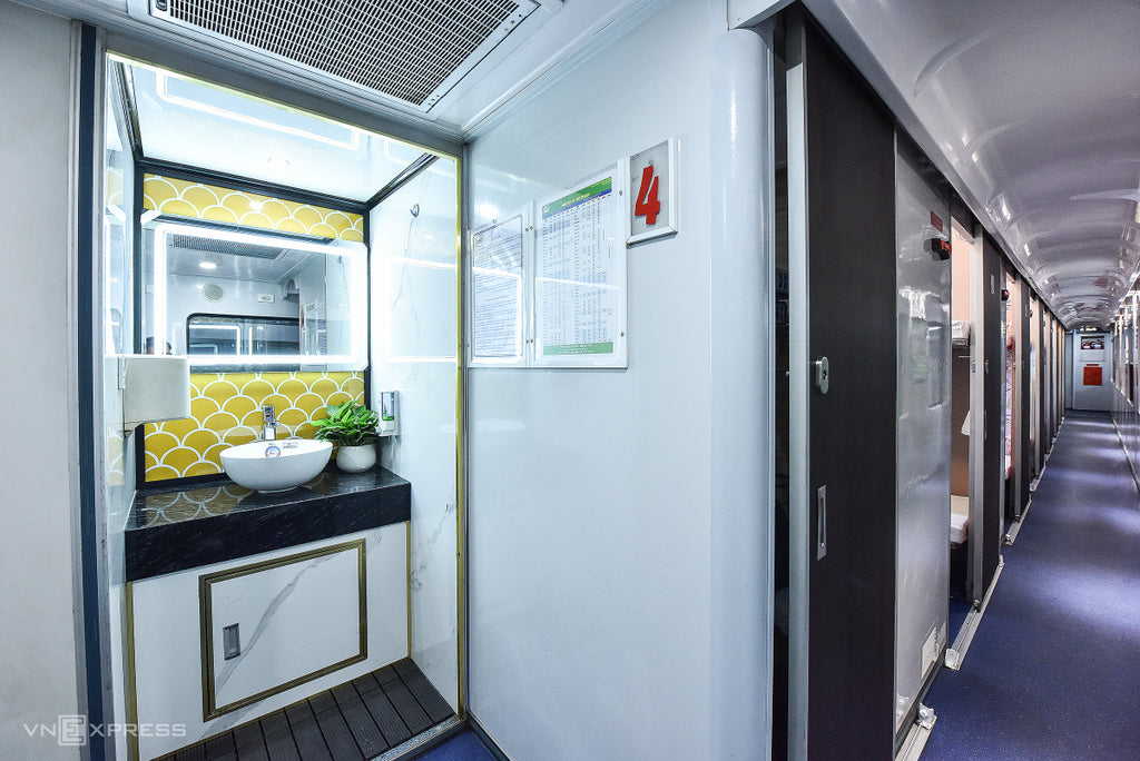 12D11N Rail Experience: HA NOI-HALONG BAY-NINH BINH-DA NANG-HOI AN-NHA TRANG-HO CHI MINH CITY