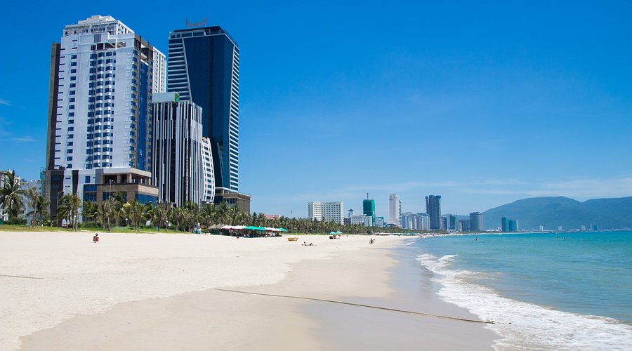 Central Vietnam Harmony – From Golden Peaks to Imperial Heritage