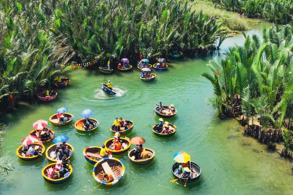 12D11N Rail Experience: HA NOI-HALONG BAY-NINH BINH-DA NANG-HOI AN-NHA TRANG-HO CHI MINH CITY