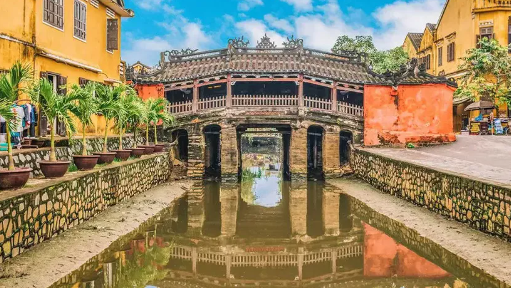 Essence of Vietnam