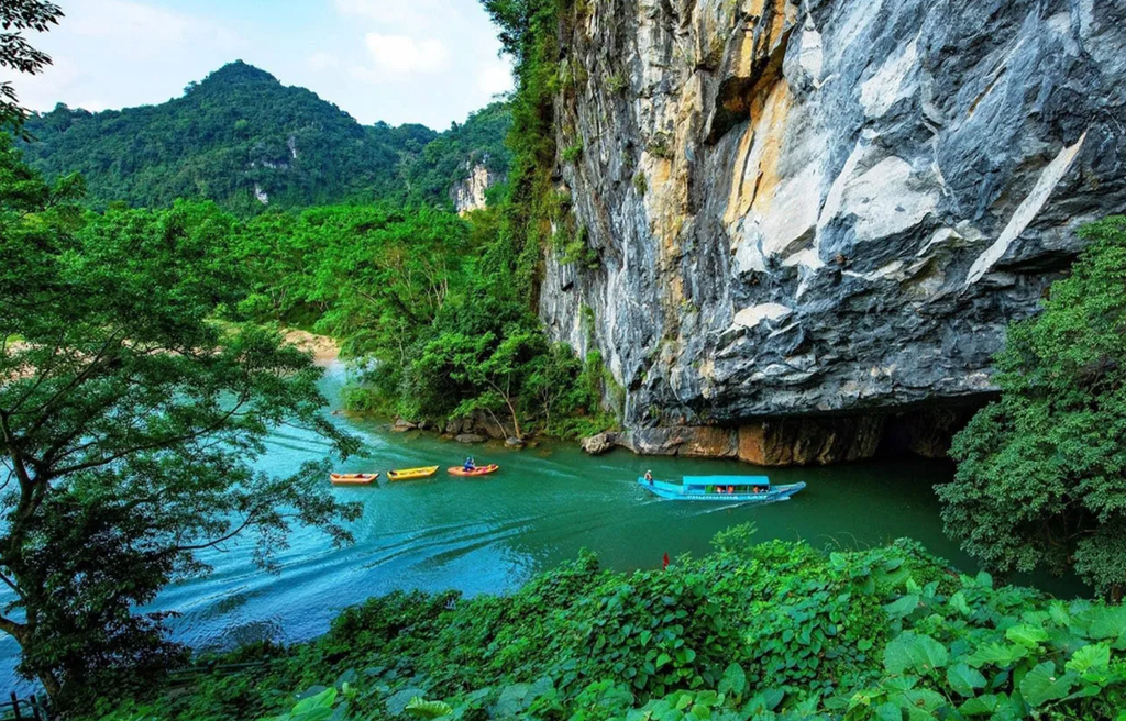 Complete Vietnam