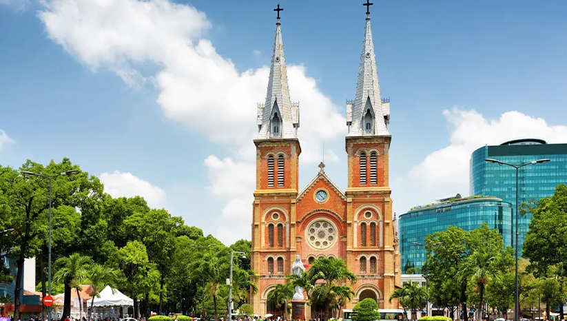 Vietnam Essence: From North to South