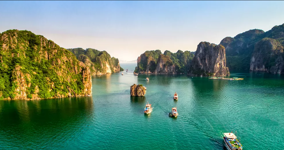 Vietnam Highlights: From North to Central