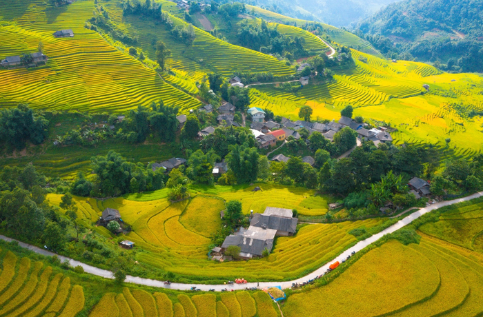 2D2N-SAPA:  SAPA-CAT CAT/ TA VAN–O QUY HO PASS RONG MAY GLASS BRIDGE