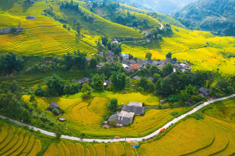 2D2N-SAPA:  SAPA-CAT CAT/ TA VAN–O QUY HO PASS RONG MAY GLASS BRIDGE