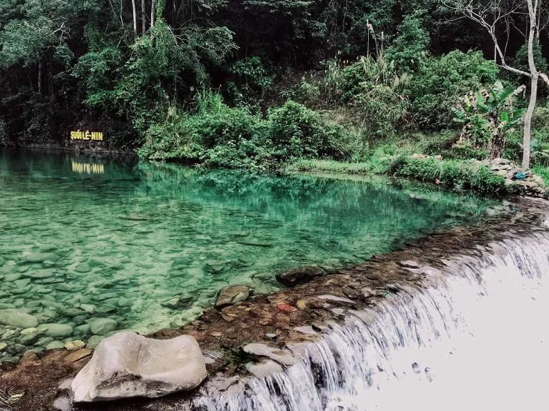 3D4N - CAO BANG - BAN GIOC:  BAN GIOC WATERFALL – NGUOM NGAO (TIGER) CAVE ANGEL EYE MOUNTAIN - NGOC CON VALLEY &  KHAU COC TRA LAKE