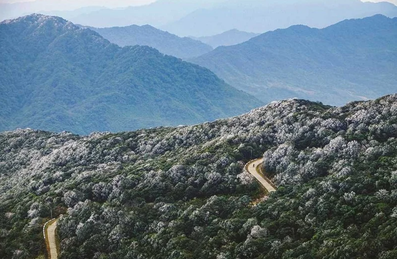 3D2N - CAO BANG - BAN GIOC:  PAC BO - BAN GIOC WATERFALL – NGUOM NGAO (TIGER) -  BA BE LAKE